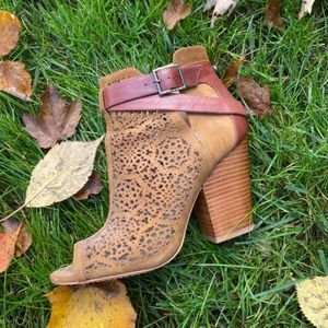 Vince Camuto brown buckle heels